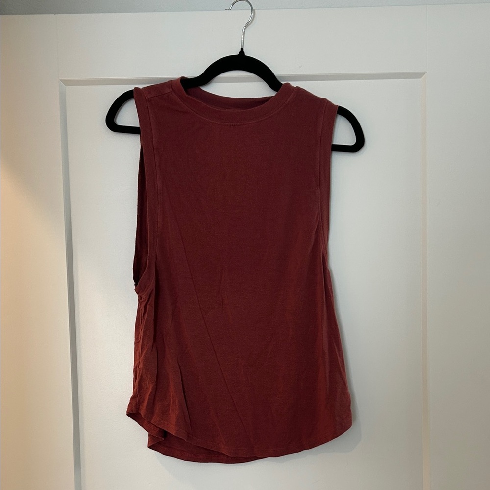 P'tula Women's Sleeveless Top in Deep Red